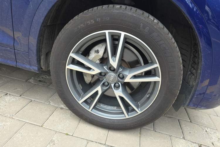 Used Audi Q5L 2018 45 TFSI Prestige Fashion Edition China VI Emission Standard Right Front Wheel Hub