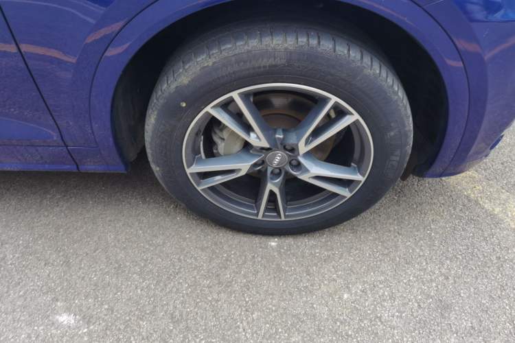 Used Audi Q5L 2018 40 TFSI Prestige Fashion Edition China VI Right Front Wheel Hub