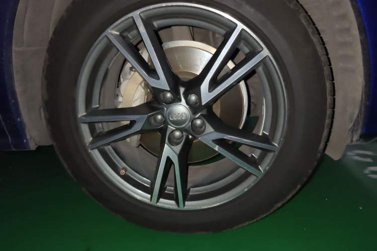 Used Audi Q5L 2018 40 TFSI Prestige Fashion Edition China V Right Front Wheel Hub