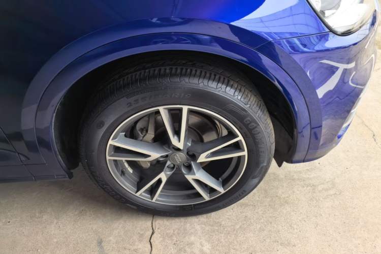 Used Audi Q5L 2018 45 TFSI Prestige Fashion Edition China VI Emission Standard Right Front Wheel Hub