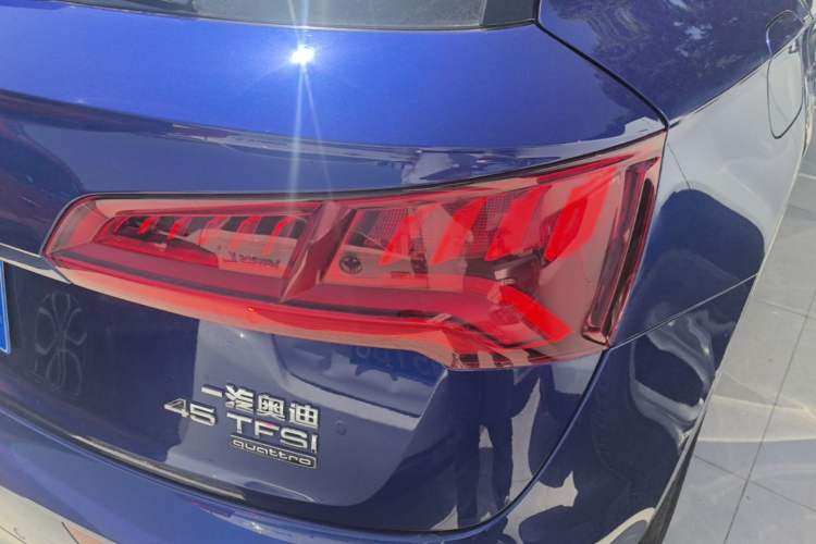 Used Audi Q5L 2018 45 TFSI Prestige Fashion Edition China V Emission Standard Right Rear Taillight