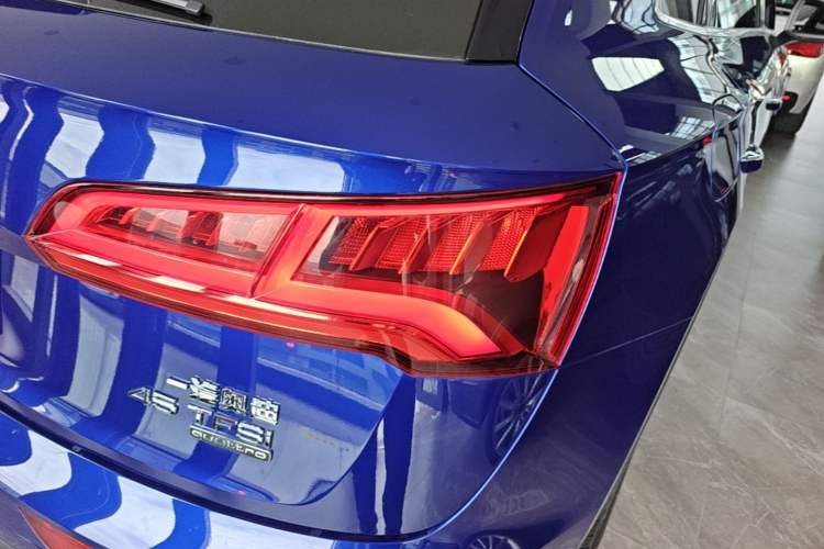 Used Audi Q5L 2018 45 TFSI Prestige Elegant Version China V Right Rear Taillight