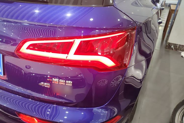 Used Audi Q5L 2018 45 TFSI Prestige Fashion Edition China V Emission Standard Right Rear Taillight
