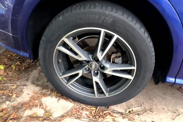 Used Audi Q5L 2018 40 TFSI Prestige Fashion Edition China VI Right Rear Wheel Hub