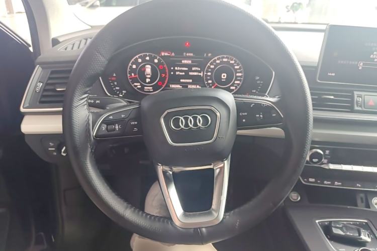 Used Audi Q5L 2018 40 TFSI Prestige Fashion Edition China V Steering Wheel