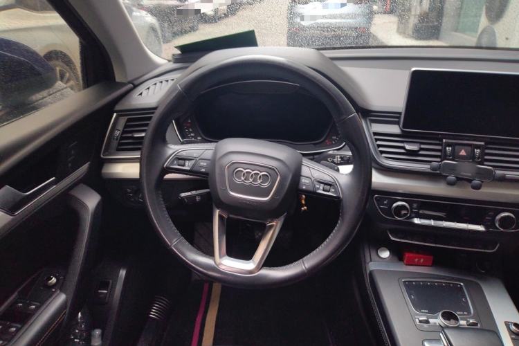Used Audi Q5L 2018 40 TFSI Prestige Fashion Edition China VI Steering Wheel