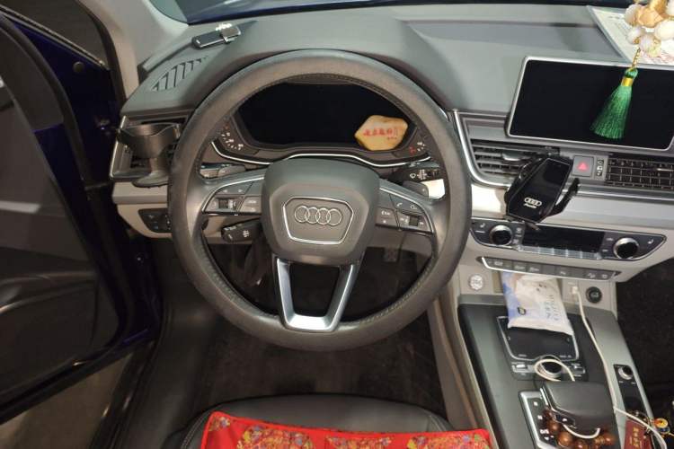 Used Audi Q5L 2018 40 TFSI Prestige Fashion Edition China V Steering Wheel