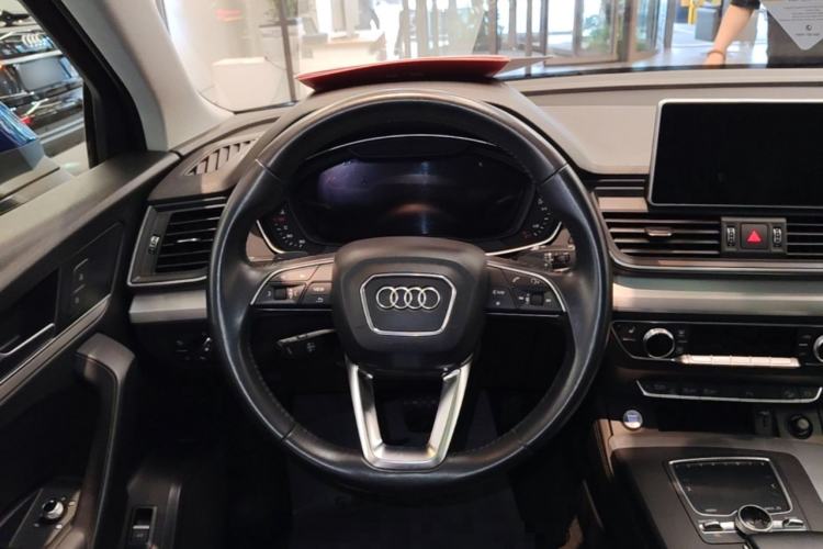 Used Audi Q5L 2018 40 TFSI Prestige Fashion Edition China V Steering Wheel
