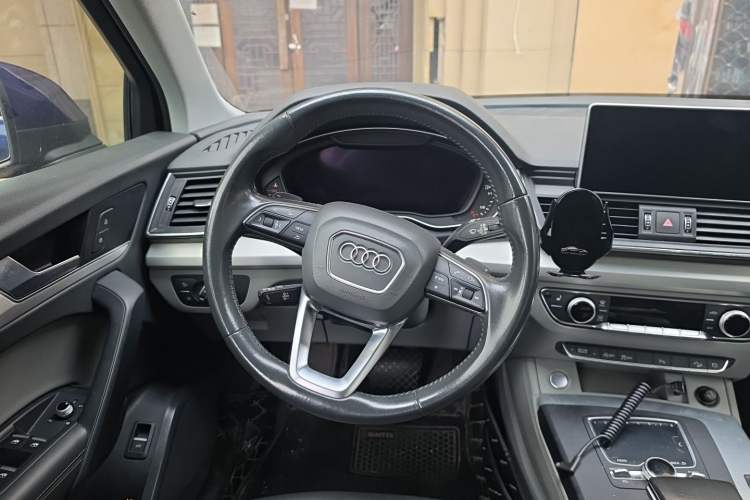 Used Audi Q5L 2018 40 TFSI Prestige Fashion Edition China V Steering Wheel