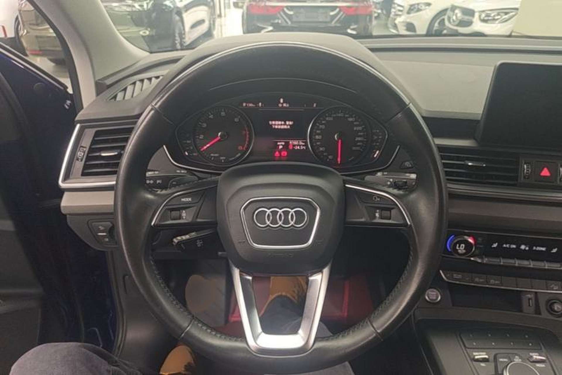 Used Audi Q5L 2018 40 TFSI Prestige Edition China VI Emission Standard Steering Wheel