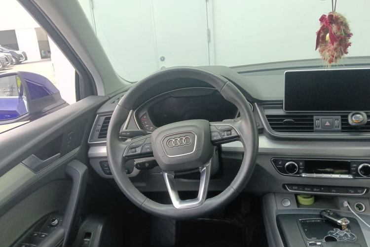 Used Audi Q5L 2018 40 TFSI Prestige Fashion Edition China V Steering Wheel