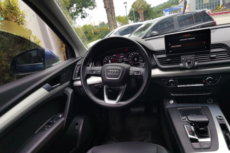 Used Audi Q5L 2018 40 TFSI Prestige Fashion Edition China VI Steering Wheel