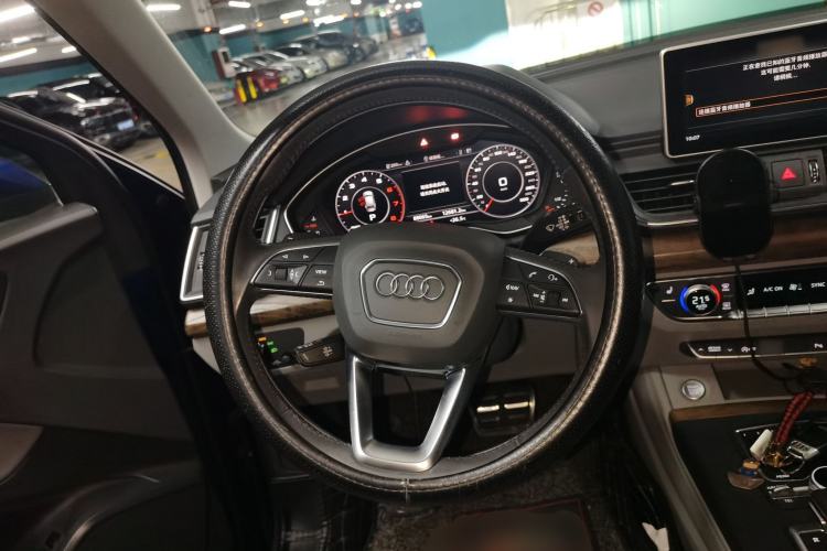 Used Audi Q5L 2018 40 TFSI Prestige Fashion Edition China VI Steering Wheel
