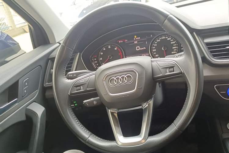 Used Audi Q5L 2018 40 TFSI Prestige Edition China V Steering Wheel