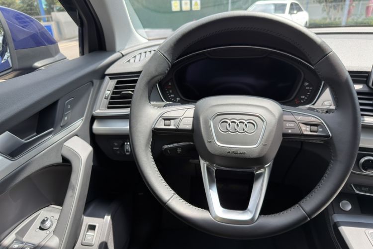 Used Audi Q5L 2018 40 TFSI Prestige Fashion Edition China VI Steering Wheel