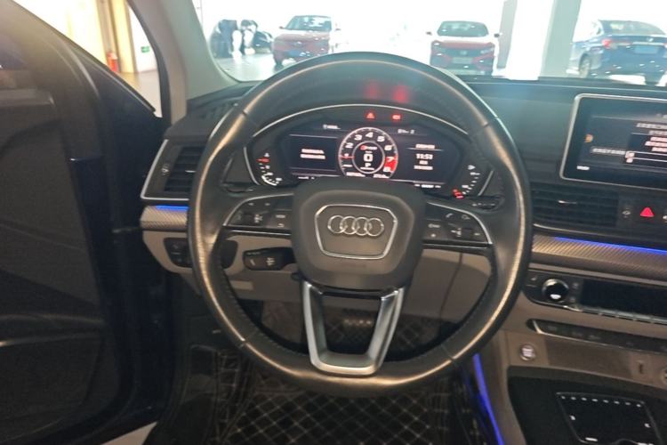 Used Audi Q5L 2018 45 TFSI Prestige Fashion Edition China VI Emission Standard Steering Wheel
