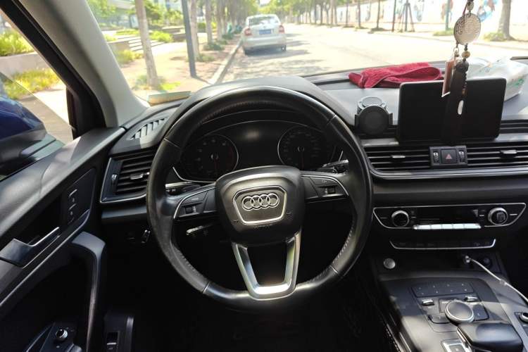 Used Audi Q5L 2018 40 TFSI Prestige Edition China V Steering Wheel