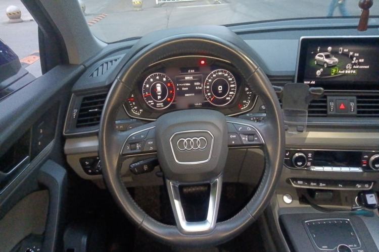 Used Audi Q5L 2018 40 TFSI Prestige Fashion Edition China V Steering Wheel