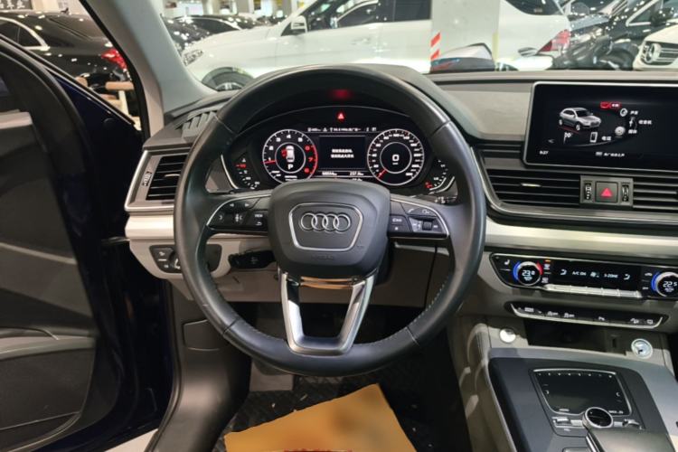 Used Audi Q5L 2018 40 TFSI Prestige Fashion Edition China V Steering Wheel