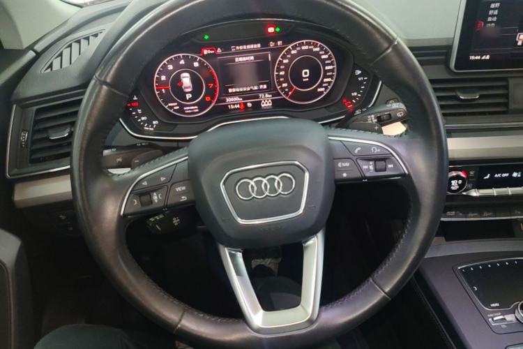 Used Audi Q5L 2018 40 TFSI Prestige Fashion Edition China VI Steering Wheel