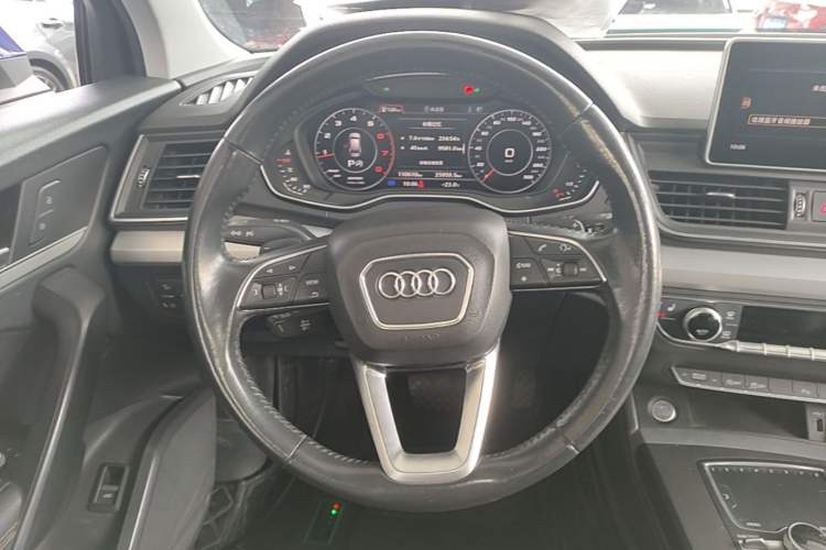 Used Audi Q5L 2018 40 TFSI Prestige Fashion Edition China V Steering Wheel