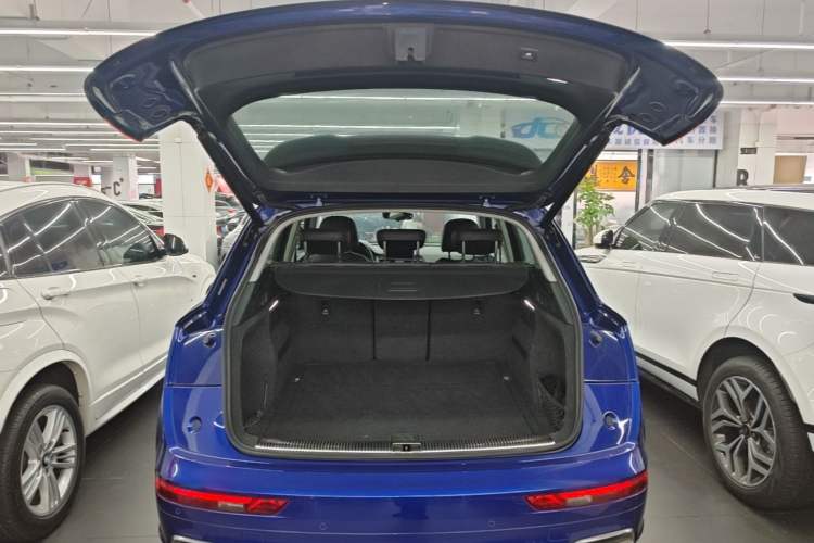 Used Audi Q5L 2018 40 TFSI Prestige Fashion Edition China VI Trunk