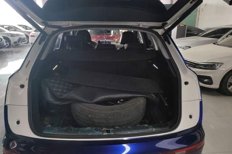 Used Audi Q5L 2018 40 TFSI Prestige Fashion Edition China VI Trunk