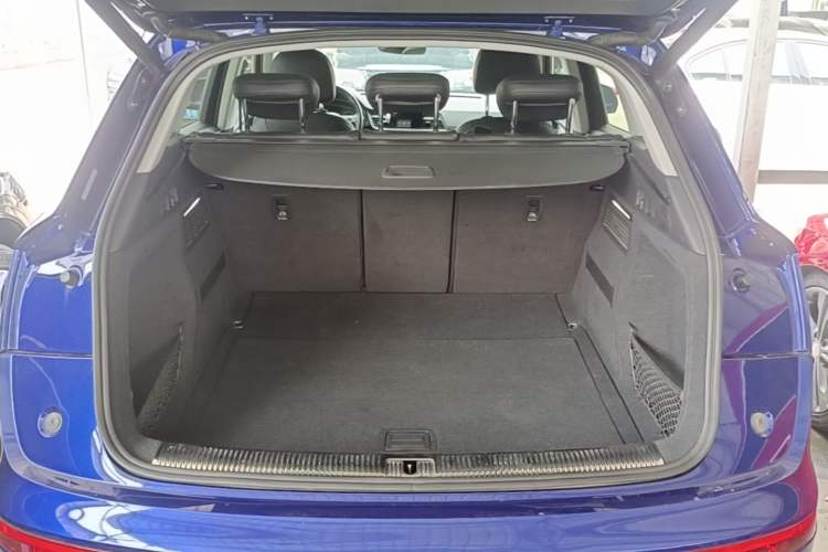 Used Audi Q5L 2018 40 TFSI Prestige Edition China V Trunk