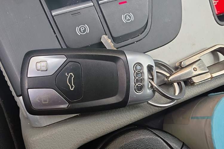 Used Audi Q5L 2018 40 TFSI Prestige Fashion Edition China V Vehicle Key