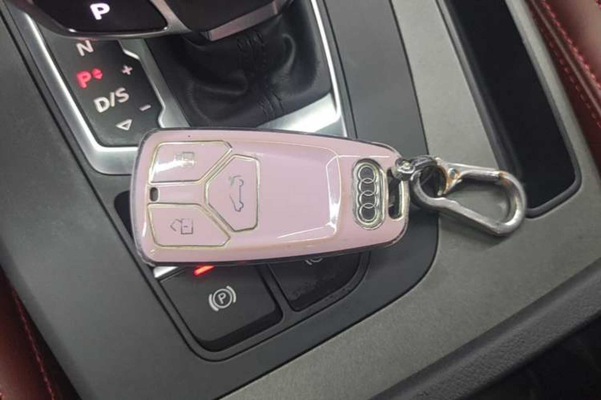 Used Audi Q5L 2018 40 TFSI Prestige Edition China VI Emission Standard Vehicle Key