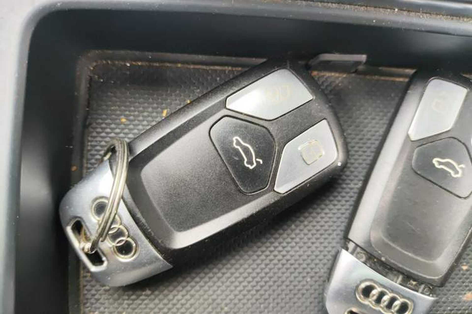Used Audi Q5L 2018 40 TFSI Prestige Fashion Edition China V Vehicle Key