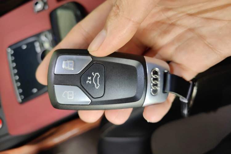 Used Audi Q5L 2018 40 TFSI Prestige Fashion Edition China V Vehicle Key