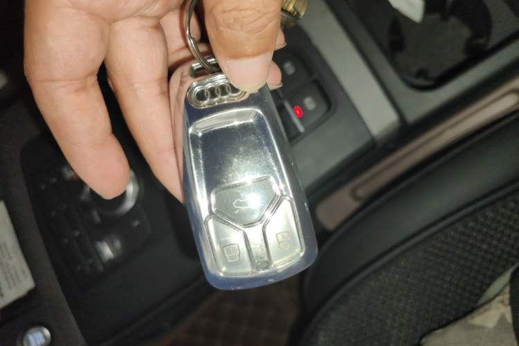 Used Audi Q5L 2018 40 TFSI Prestige Edition China V Vehicle Key