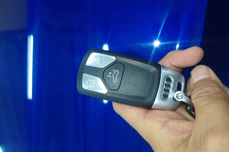 Used Audi Q5L 2018 40 TFSI Prestige Fashion Edition China VI Vehicle Key