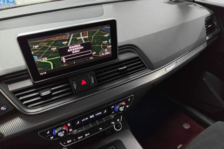 Used Audi Q5L 2018 45 TFSI Prestige Fashion Edition China VI Emission Standard Audio And AC Panel