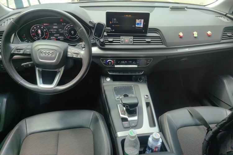Used Audi Q5L 2018 45 TFSI Prestige Fashion Edition China V Emission Standard Center Console