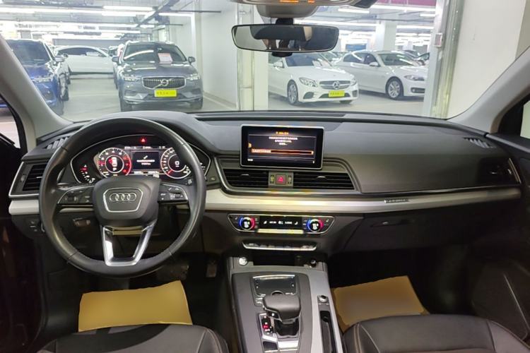 Used Audi Q5L 2018 40 TFSI Prestige Fashion Edition China V Center Console