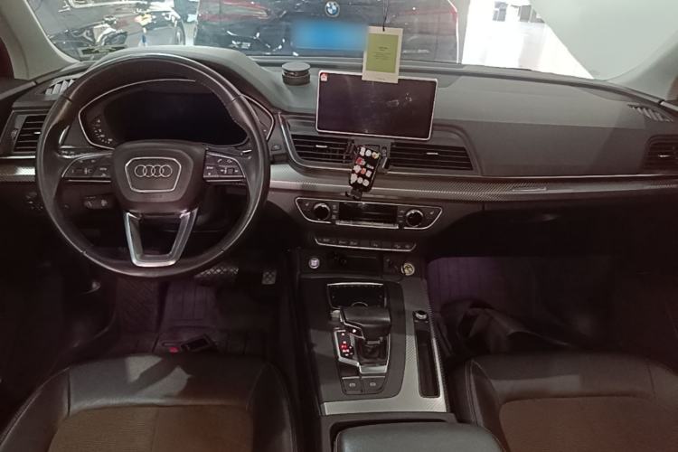 Used Audi Q5L 2018 45 TFSI Prestige Fashion Edition China V Emission Standard Center Console
