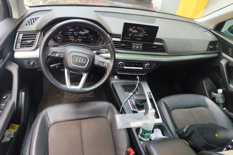 Used Audi Q5L 2018 40 TFSI Prestige Fashion Edition China V Center Console