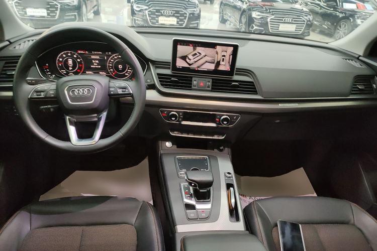 Used Audi Q5L 2018 45 TFSI Prestige Fashion Edition China V Emission Standard Center Console