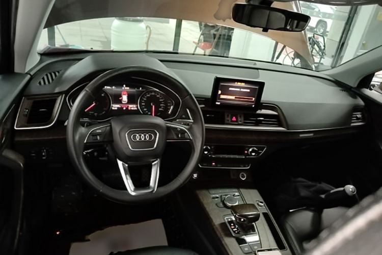 Used Audi Q5L 2018 40 TFSI Prestige Edition China V Center Console
