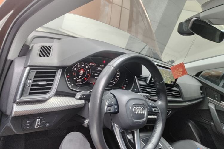 Used Audi Q5L 2018 45 TFSI Prestige Fashion Edition China V Emission Standard Center Console