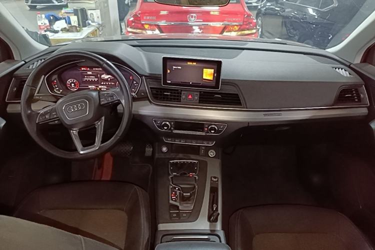 Used Audi Q5L 2018 40 TFSI Prestige Fashion Edition China V Center Console