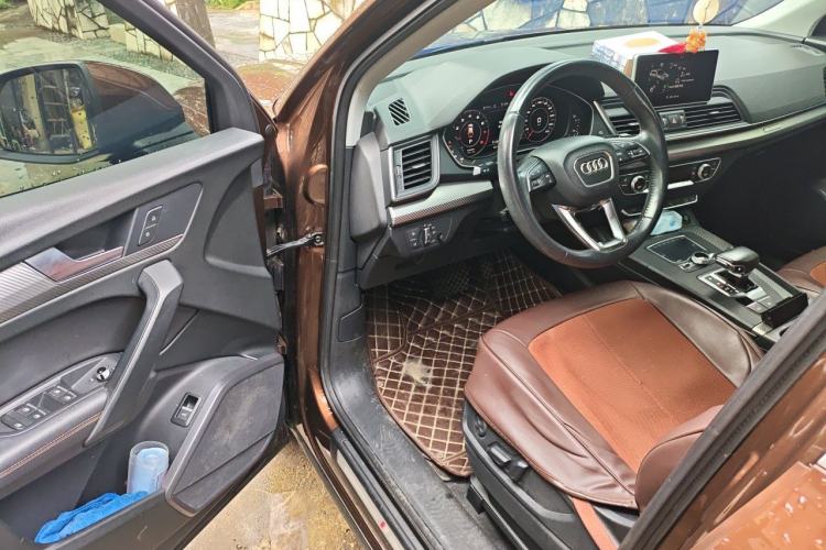 Used Audi Q5L 2018 45 TFSI Prestige Fashion Edition China V Emission Standard Driver Seat