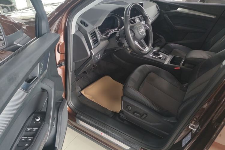 Used Audi Q5L 2018 45 TFSI Prestige Fashion Edition China V Emission Standard Driver Seat