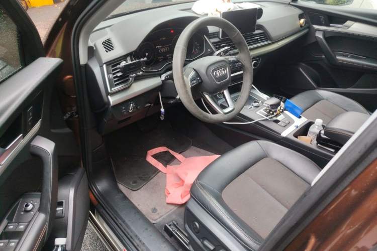Used Audi Q5L 2018 40 TFSI Prestige Fashion Edition China VI Driver Seat