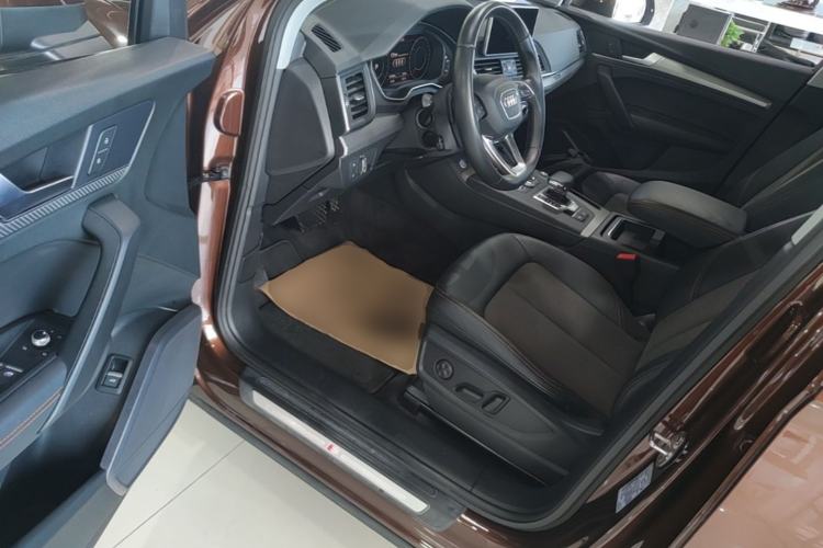 Used Audi Q5L 2018 45 TFSI Prestige Fashion Edition China V Emission Standard Driver Seat