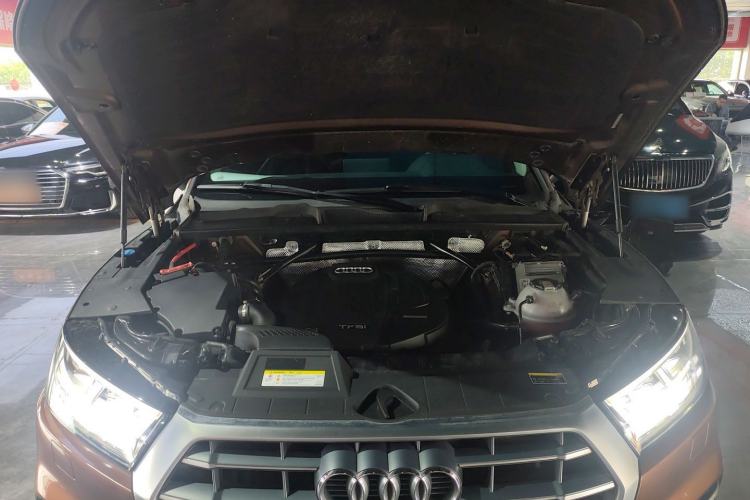 Used Audi Q5L 2018 40 TFSI Prestige Fashion Edition China V Engine Bay