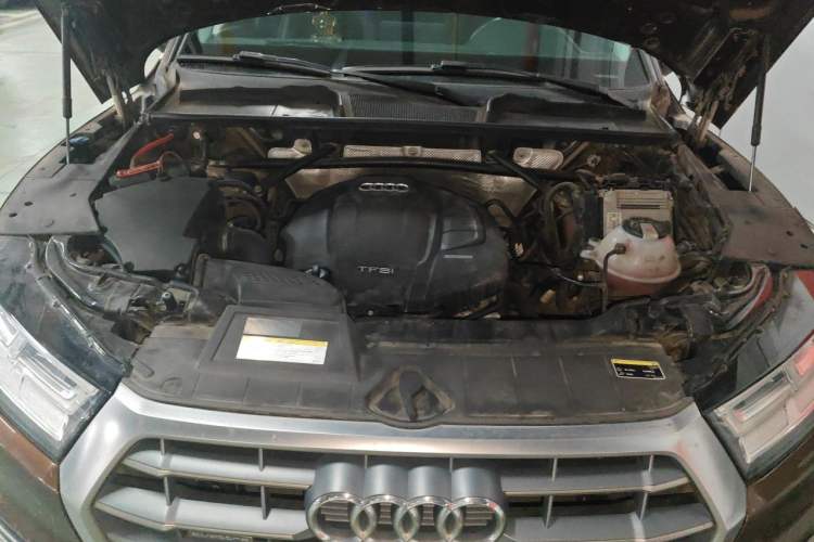 Used Audi Q5L 2018 40 TFSI Prestige Fashion Edition China V Engine Bay