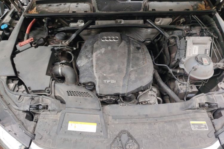 Used Audi Q5L 2018 40 TFSI Prestige Fashion Edition China VI Engine Bay
